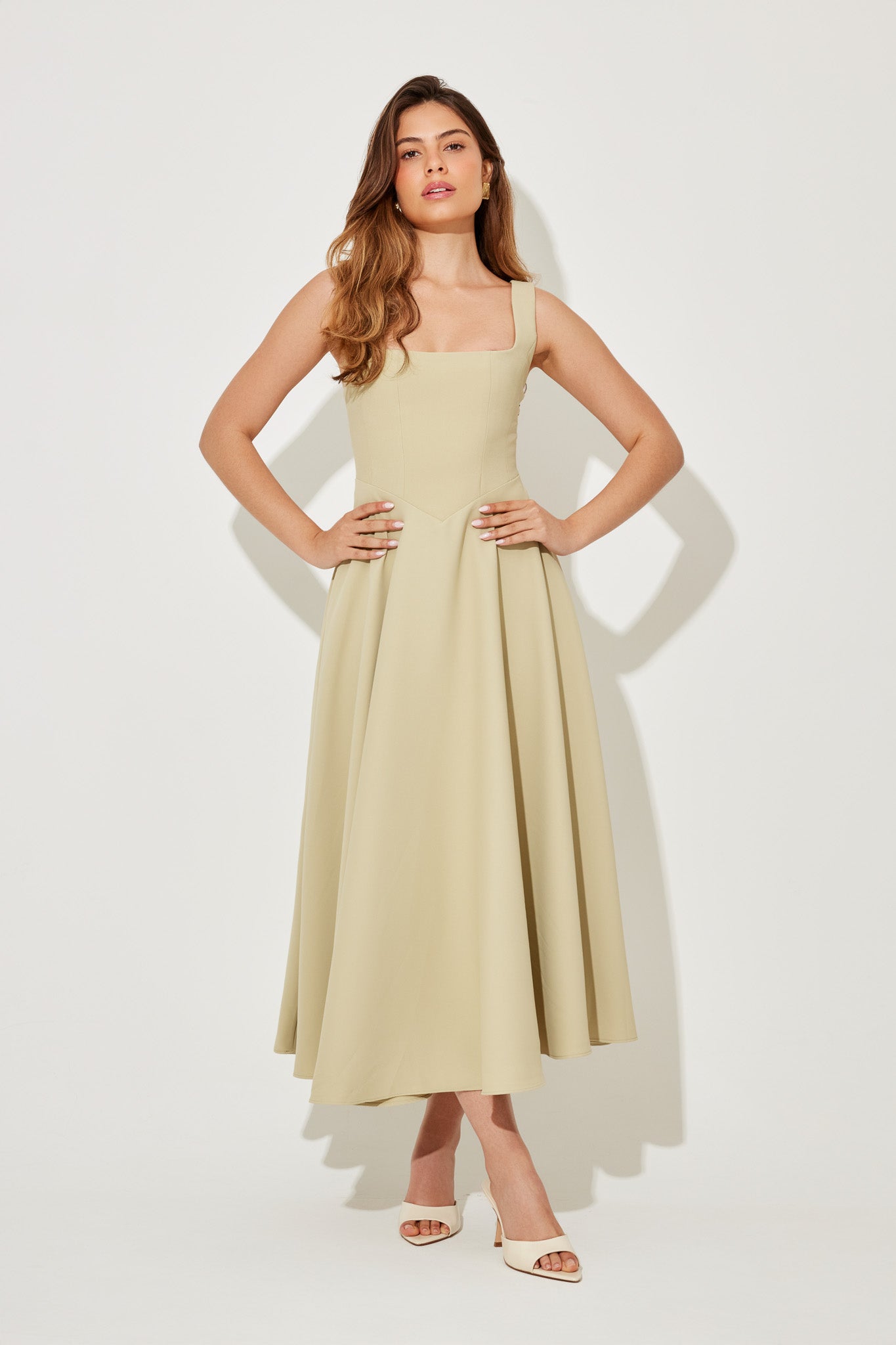 Delphine | Zeitloses fließendes Midi-Kleid