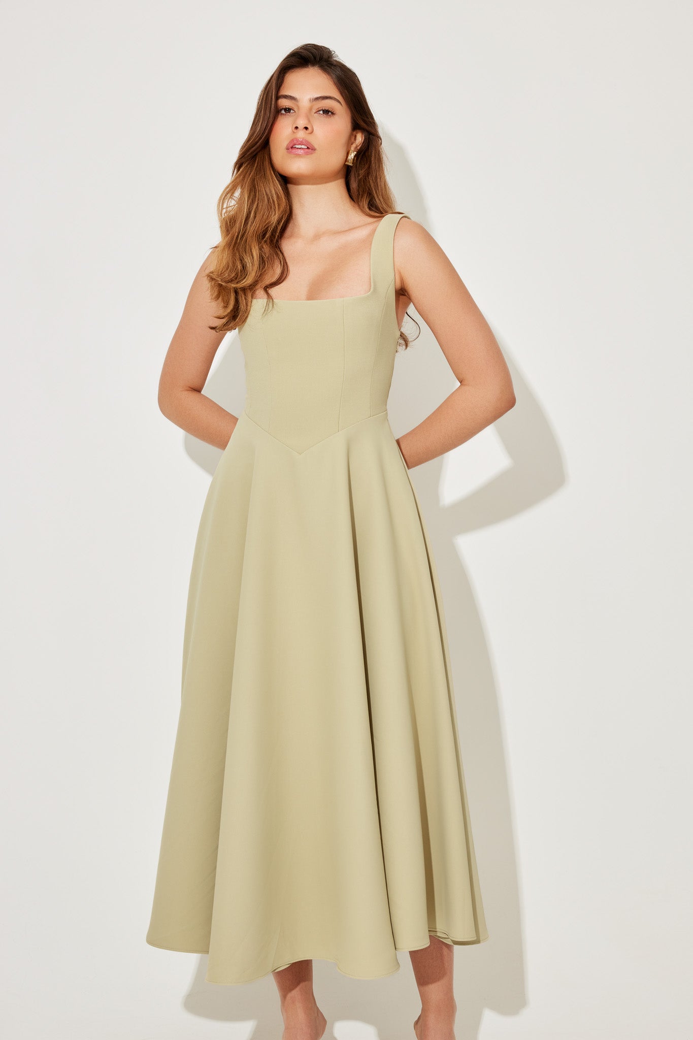 Delphine | Zeitloses fließendes Midi-Kleid
