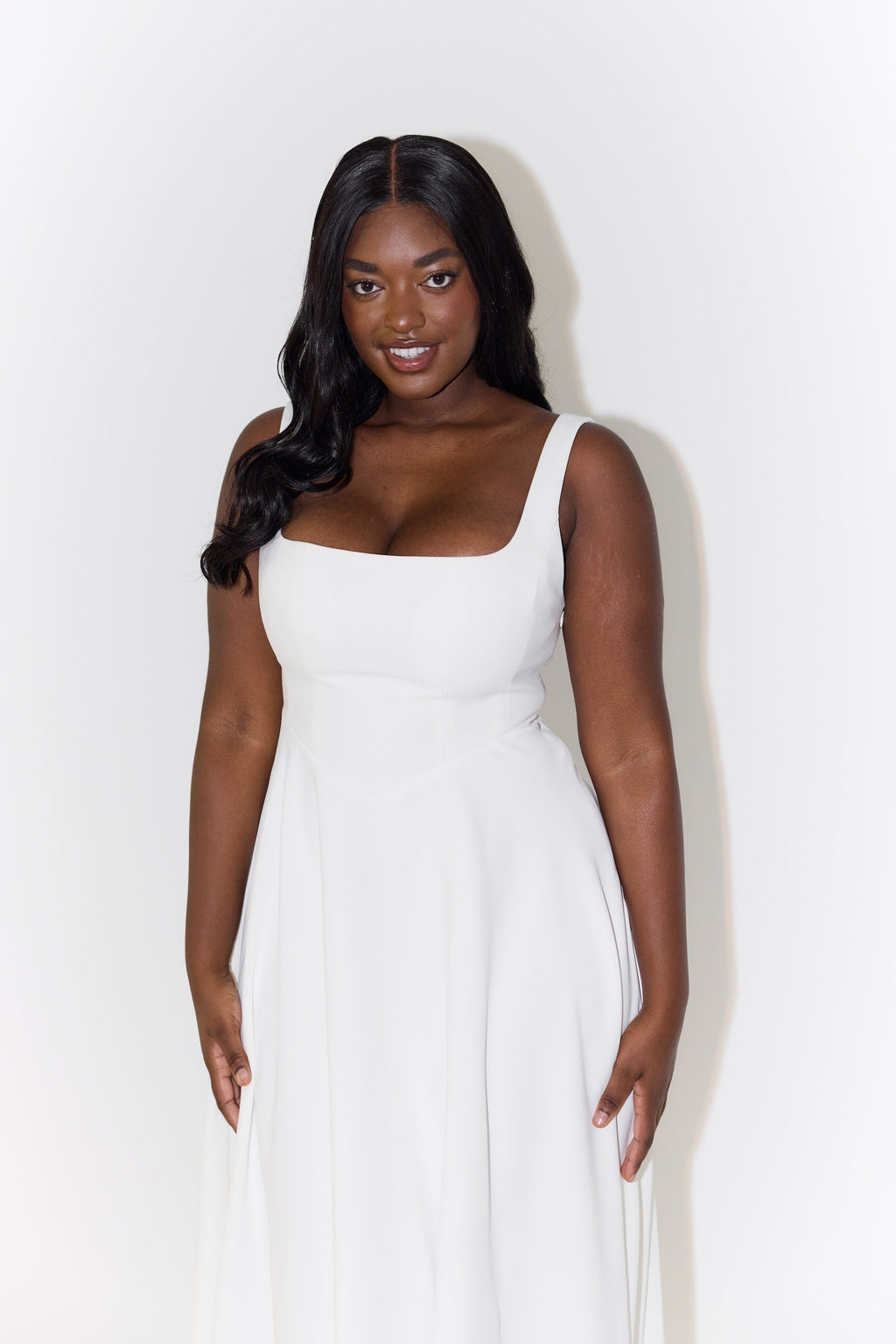 Delphine | Zeitloses fließendes Midi-Kleid