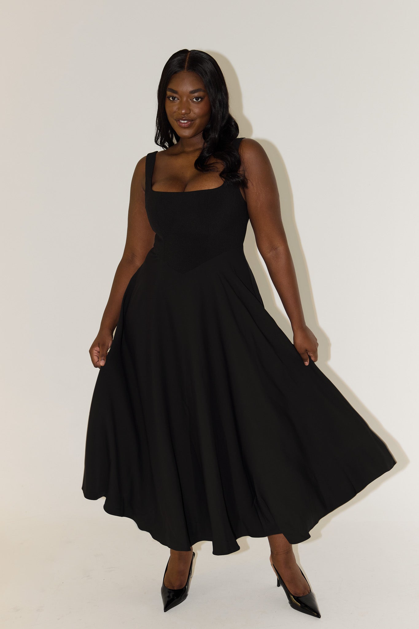 Delphine | Zeitloses fließendes Midi-Kleid