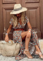 Emi | Vestido largo vaporoso con cinturón a juego