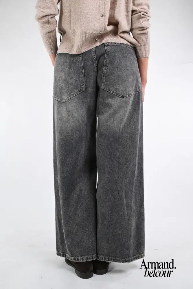 Lía | Pantalón vaquero ancho en gris suave Abbigliamento e accessori