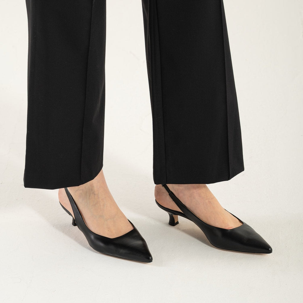 Mureta | Zapatos de tacón bajo de piel en color negro