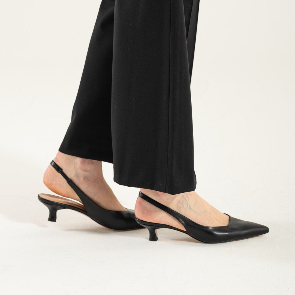 Mureta | Zapatos de tacón bajo de piel en color negro