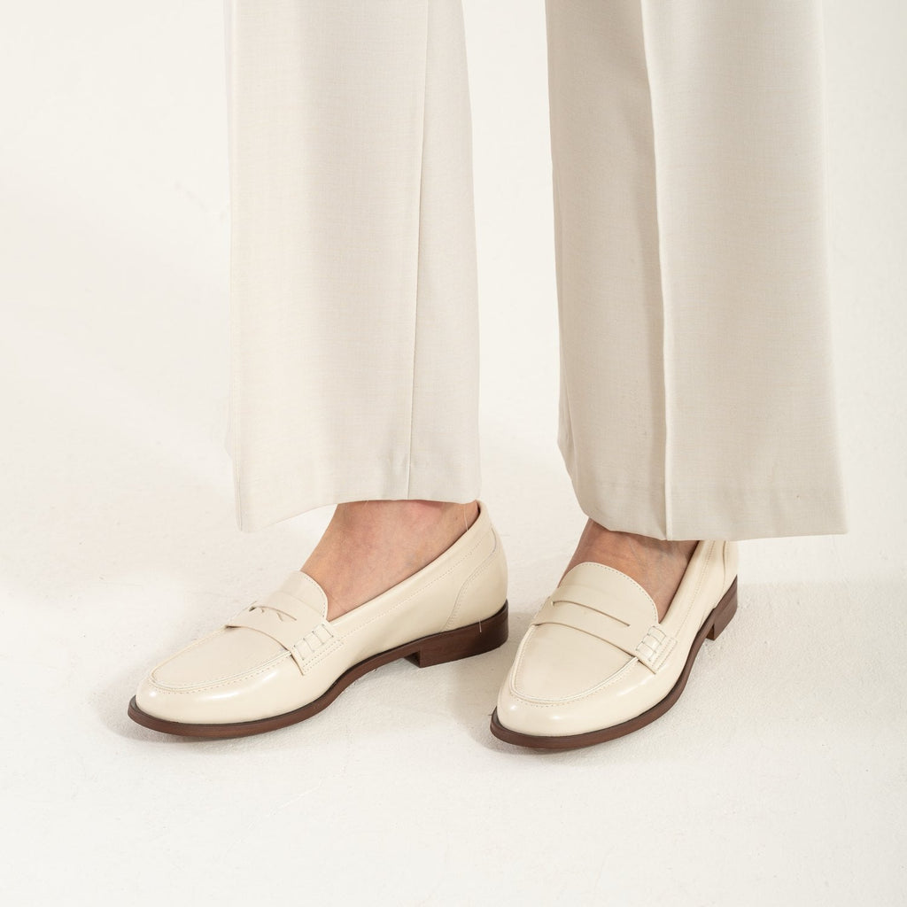 Zapri | Mocasines Clásicos en Color Crema