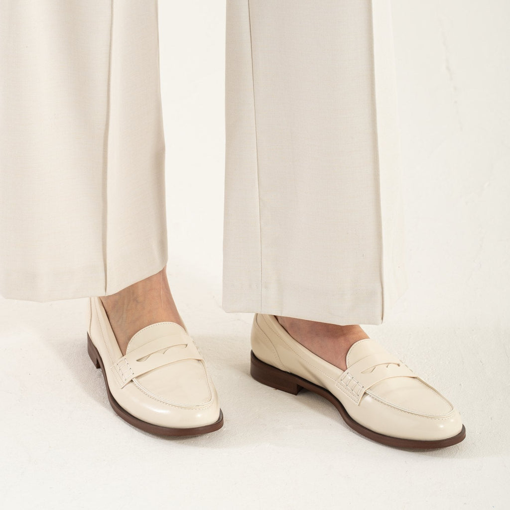 Zapri | Mocasines Clásicos en Color Crema