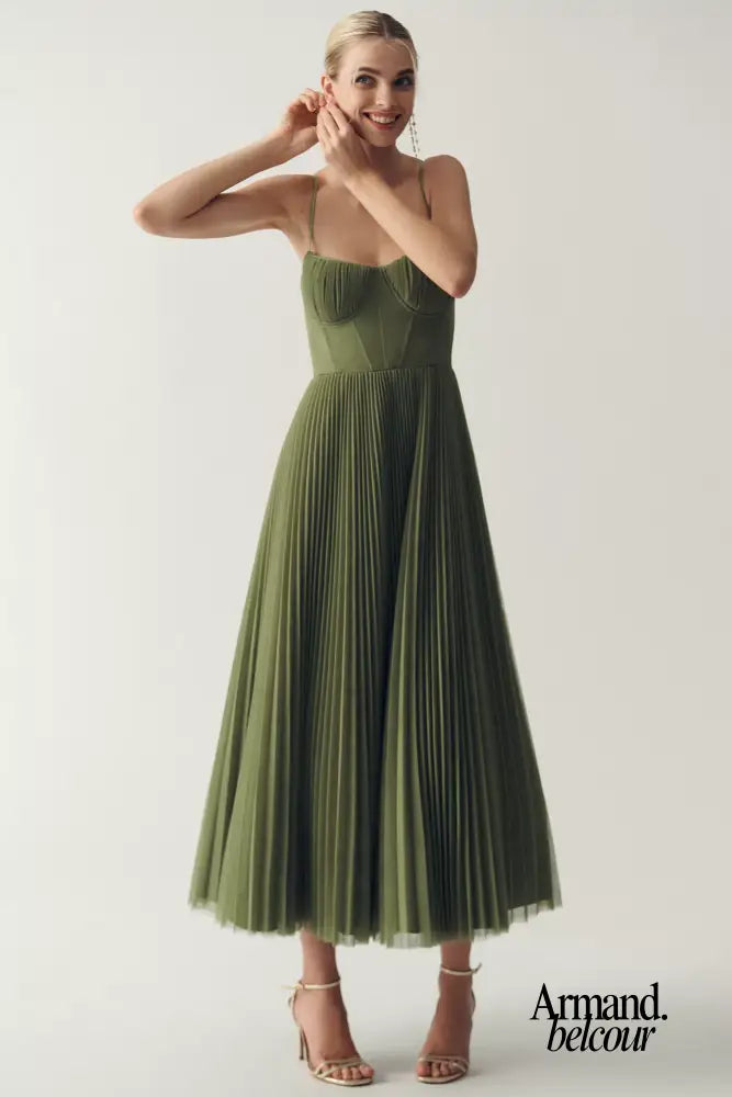 Olivia | Vestido con espalda abierta Dress