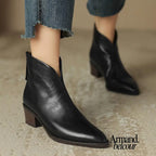 Sabrina | Botines de piel con punta puntiaguda Negro / 35